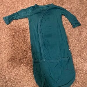 Kyte baby newborn gown